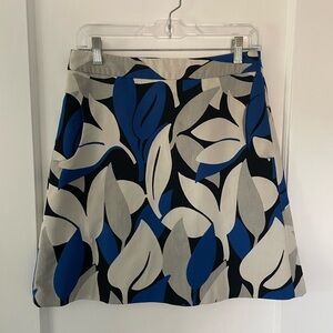 J. McLaughlin Blue and Black Leaf A-Line Skirt